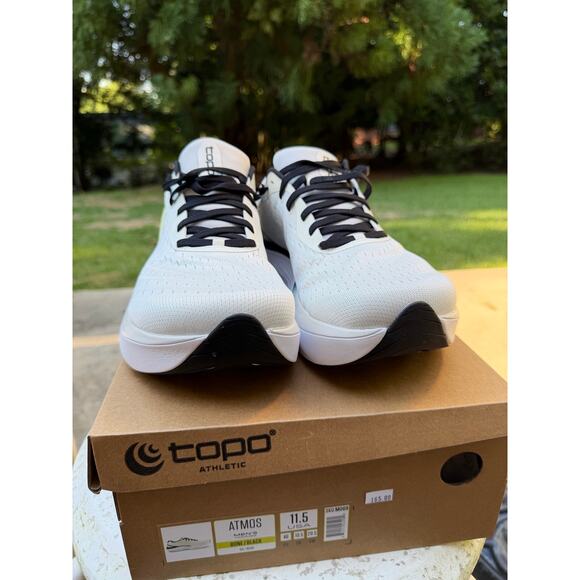 NWT Topo Athletic Atmos Running Shoes White Gray Size 11.5 main image 4